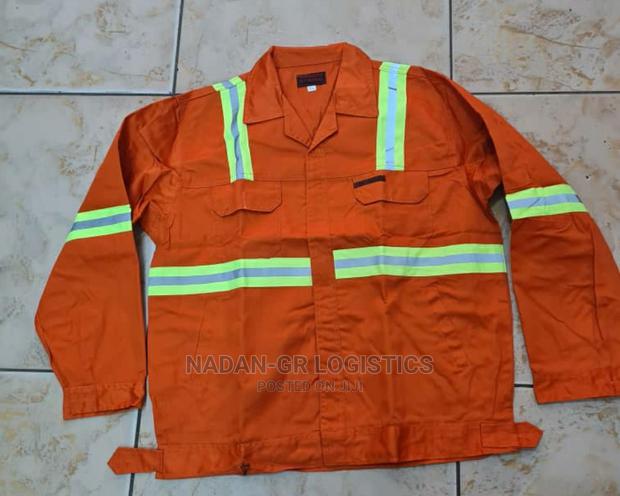 Orange Reflective Workwear · Photo 1