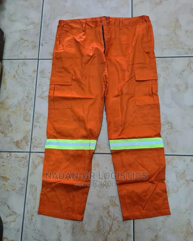 Orange Reflective Workwear · Photo 2