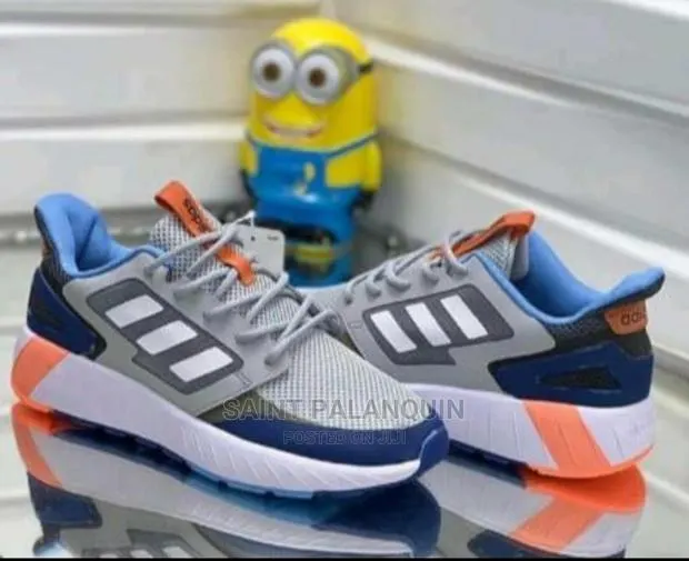Adidas Trainers · Photo 1