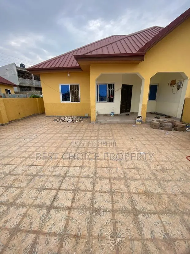 2bdrm Apartment in Amenhia, Adenta for rent · Photo 1