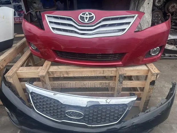Toyota Camry 2010 Front Bumper Complete · Photo 1