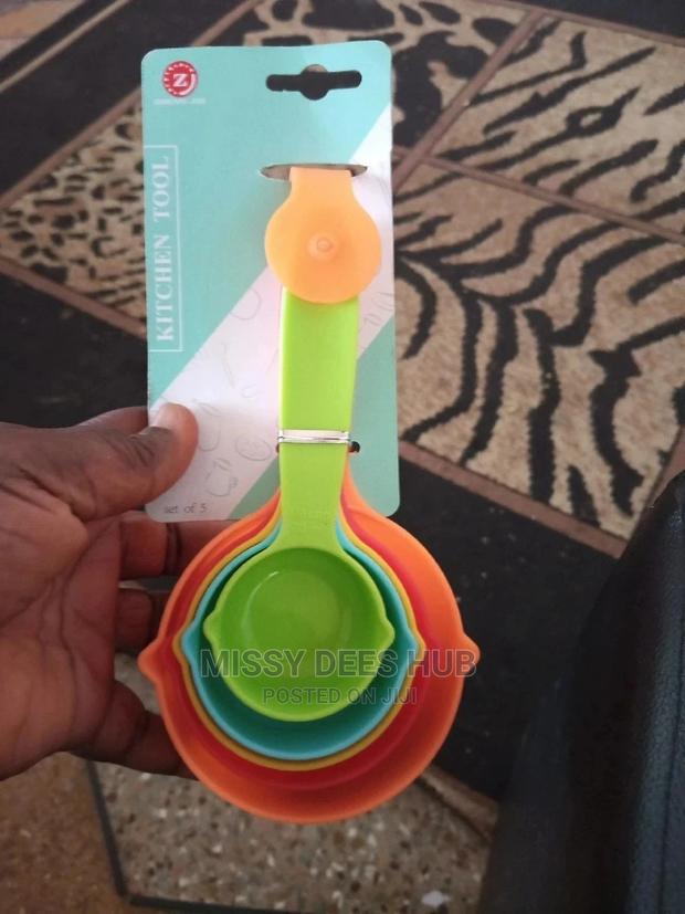 Multi-Coloured Measuring Spoons (5pcs) · Photo 2