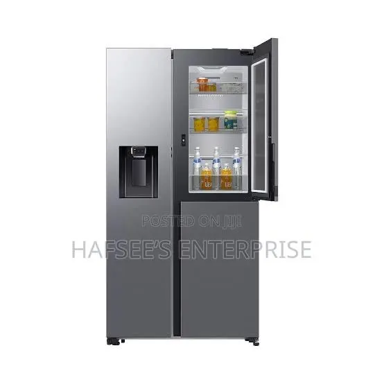 Samsung 627 Liters Side by Side Refrigerator With Dispenser · Photo 1