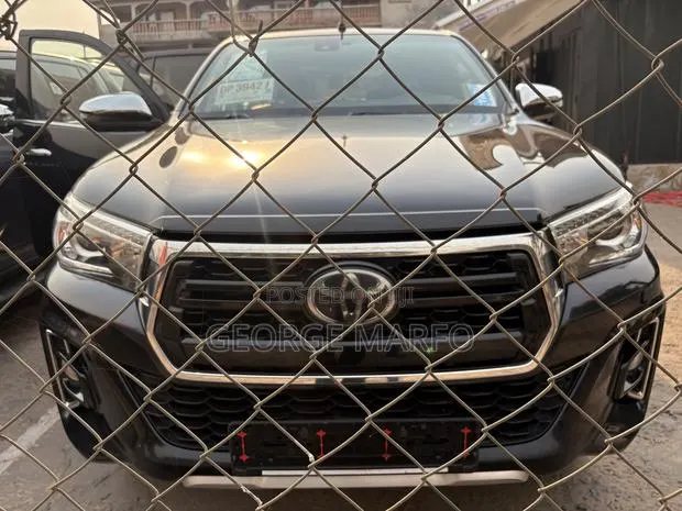 Toyota Hilux 2020 Black