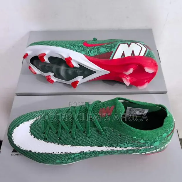 Football Boots · Photo 1