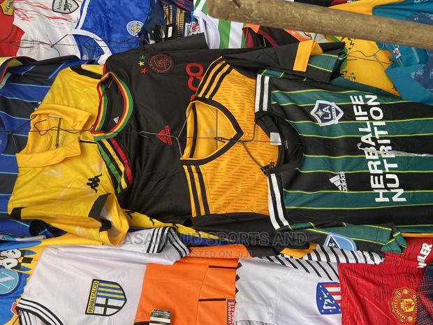 Club JERSEY’S at Cool Price · Photo 4