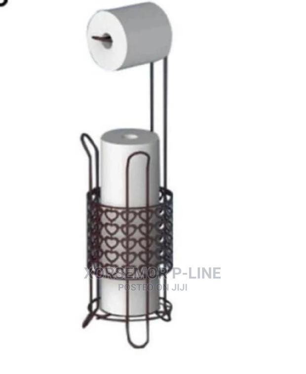 Tissue and Troll Stand · Photo 1