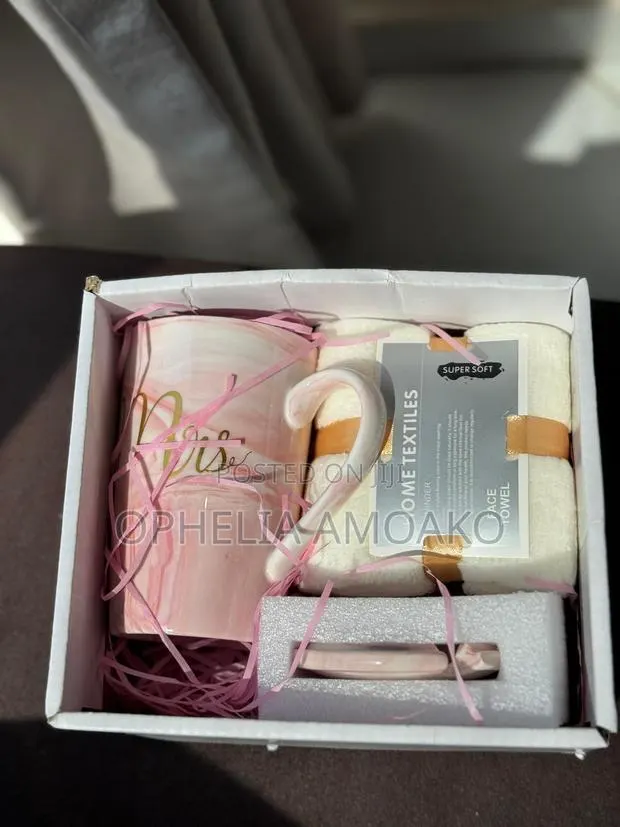 Gift Sets / Souvenirs · Photo 1