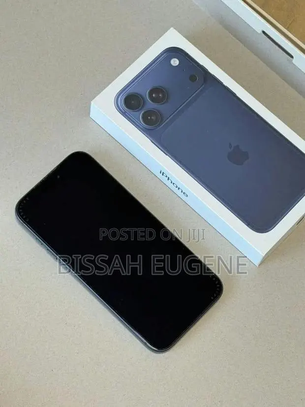 Apple iPhone 17 Pro Max 256 GB Blue · Photo 1