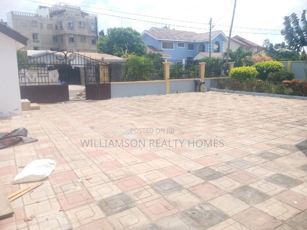 5bdrm House in Hfc Estate, Spintex for rent · Photo 7