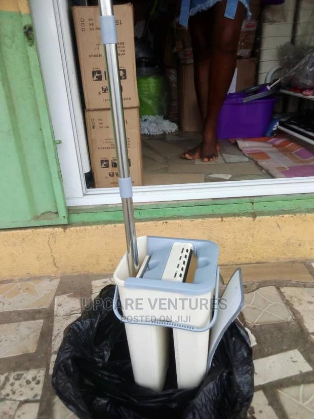 Flate Mop With It Wet and Dry Bucket · Photo 2