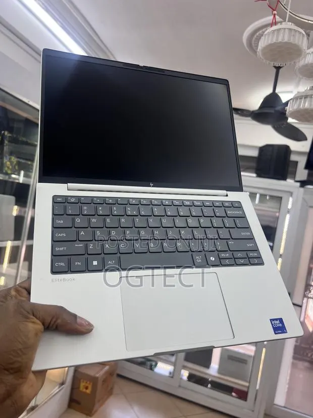 Laptop HP EliteBook 8 G1i 16GB Intel Core Ultra 7 SSD 512GB · Photo 1
