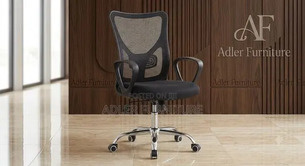Swivel Mesh Chair · Photo 1