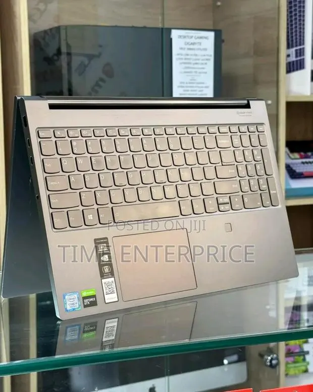 New Laptop Lenovo Yoga C930 16GB Intel Core i9 SSD 512GB · Photo 1