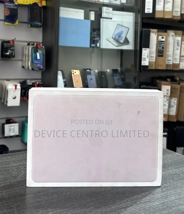 New Laptop Apple MacBook Neo 2026 8GB Apple M5 SSD 512GB · Photo 1