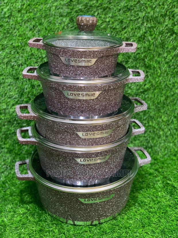 10 Pieces Love Smile Cookware · Photo 1