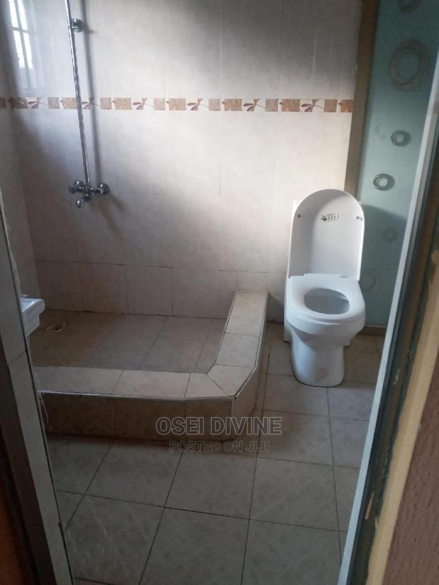 Exe 2-Bedrooms Apartment Dansoman Roundabout · Photo 5