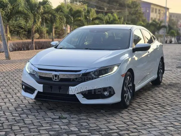 Honda Civic EX 4dr Sedan (2.0L 4cyl) 2017 White · Photo 1