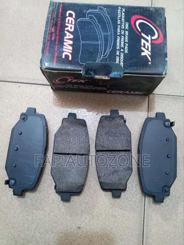 Premium Centric Chrysler Town and Country, Journey Brake Pad From USA · Photo 1