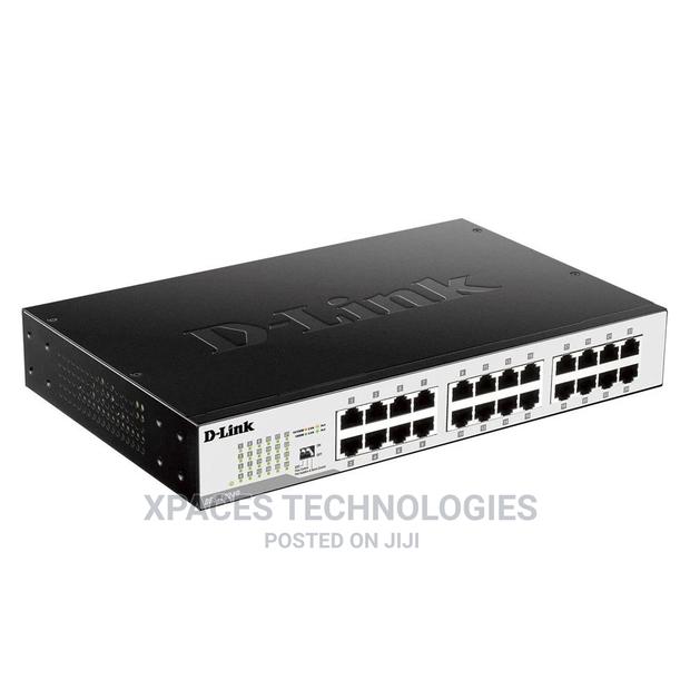 DLink 24-Port Gigabit Unmanaged Desktop Switch - DGS1024d · Photo 2