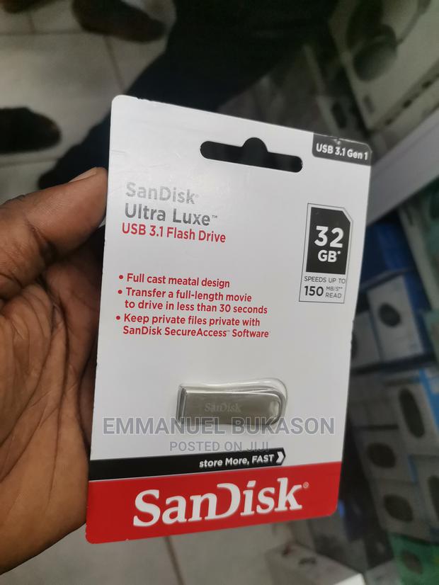 32gb Sandisk Pendrive · Photo 1