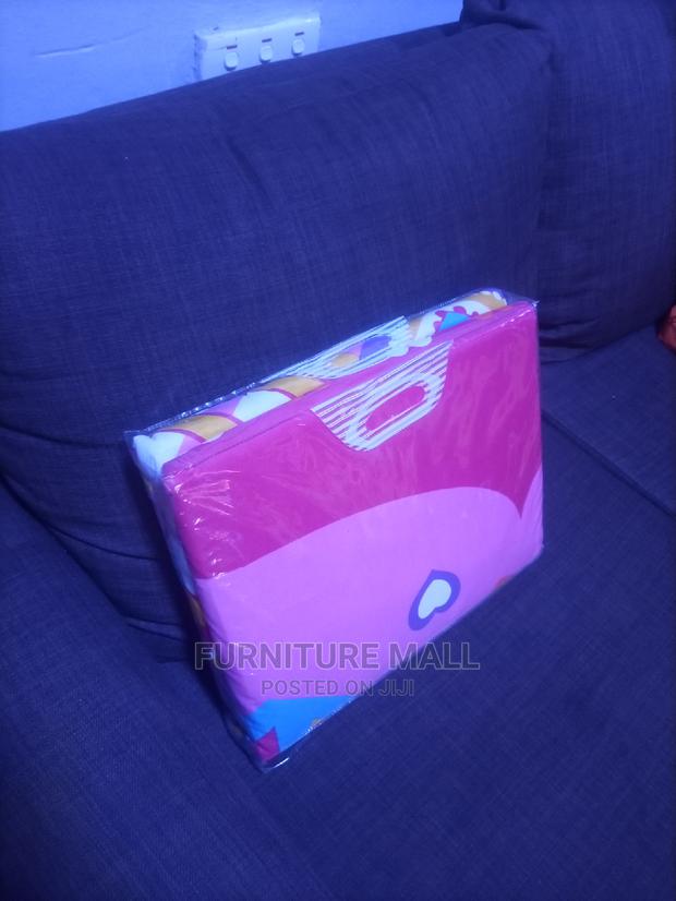 Lovely Cotton Bedsheet With Extra Two Pillow Cases Β· Photo 1