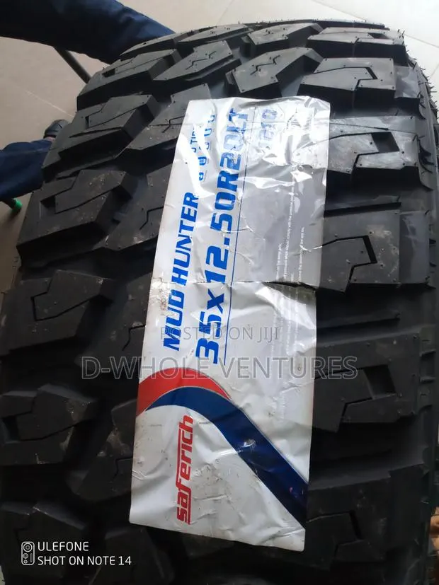 35x12.50R20LT 121Q Mud Hunter · Photo 1