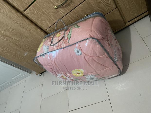 New Kingsize Duvet,Bedsheet With 4 Pillow Cases · Photo 1
