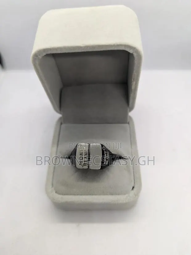 Mont Blanc Two Toned Ring · Photo 1