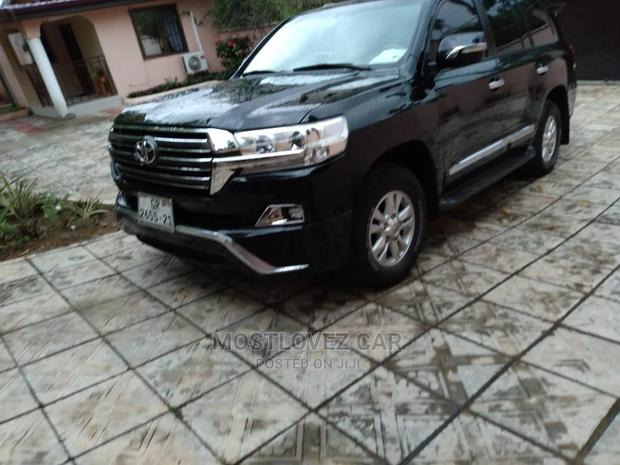 Car Rental Landcruisers for Business Trip and Conference · Photo 6
