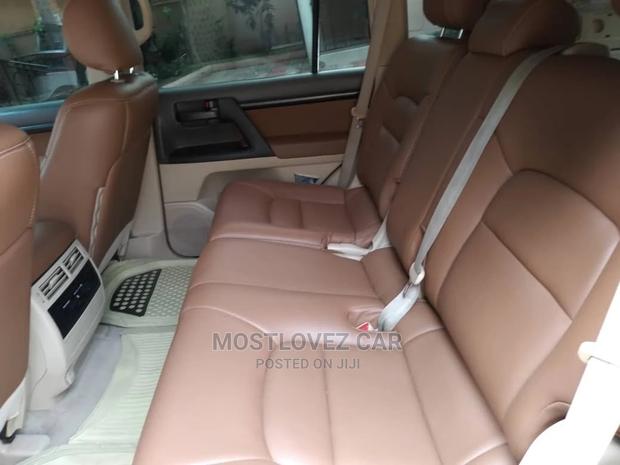 Car Rental Landcruisers for Business Trip and Conference · Photo 5