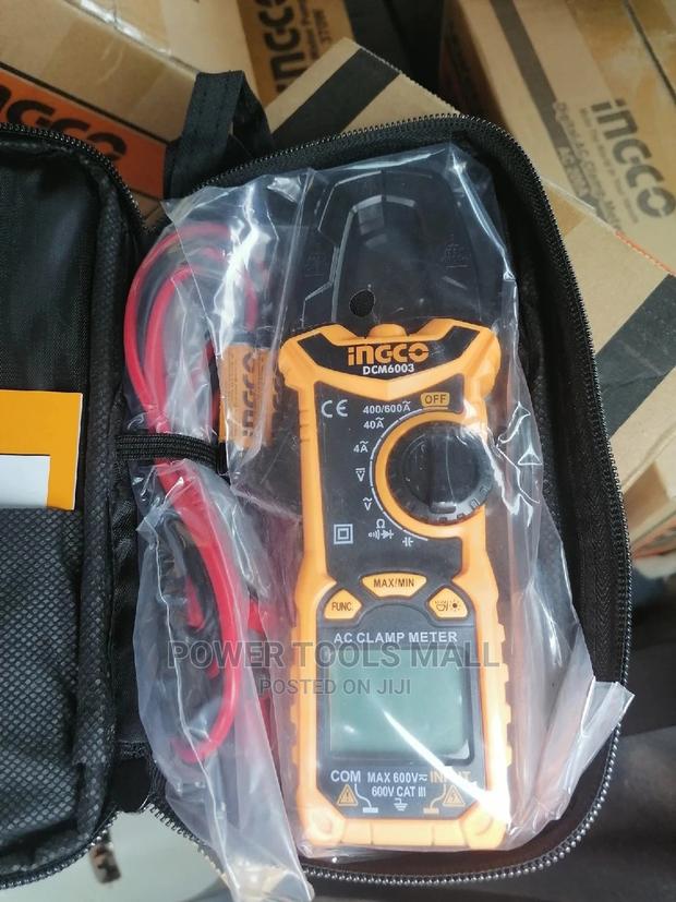 Digital AC Clamp 2000 Counts · Photo 1