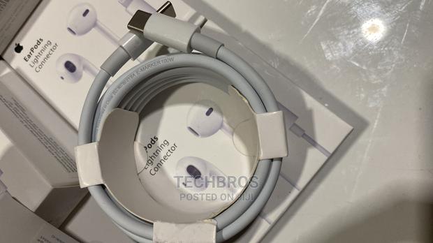 Apple Macbook Original USB -C Charge Cable (2M) · Photo 3