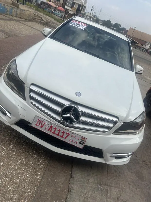 Mercedes-Benz C250 2014 White · Photo 1