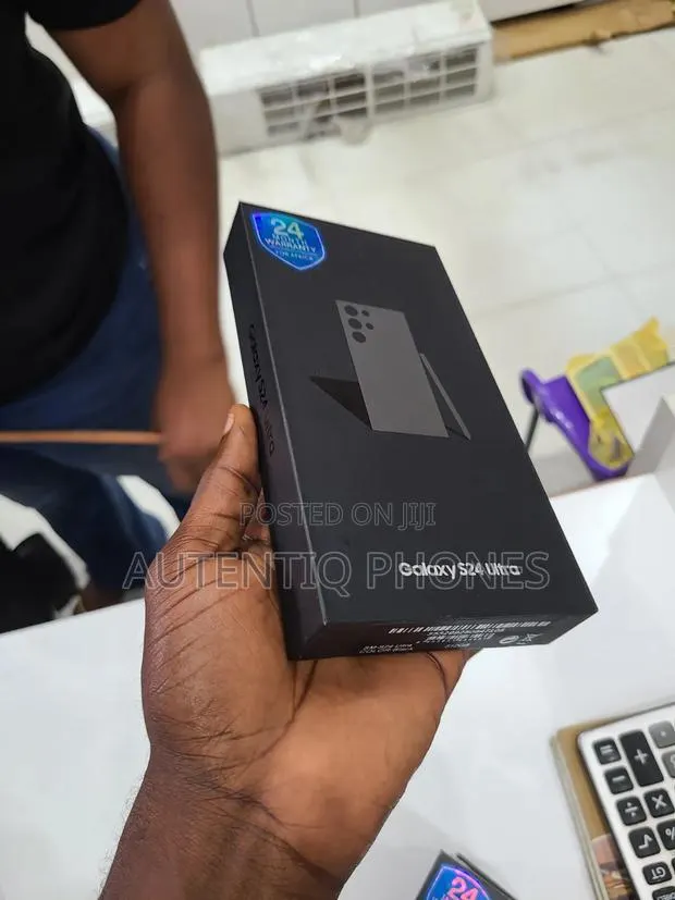 New Samsung Galaxy S24 Ultra 256 GB Black · Photo 1