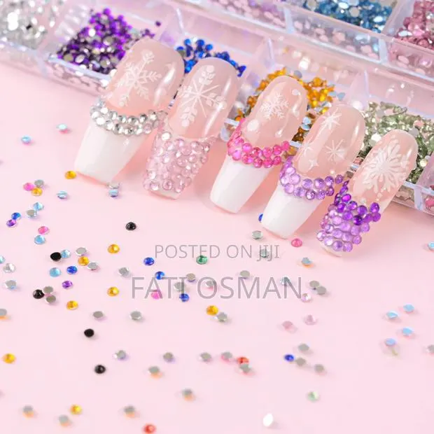 Mixed Color Rhinestones · Photo 1