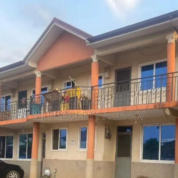 6bdrm Apartment in Golf Estate, Community 25 for sale · Photo 1