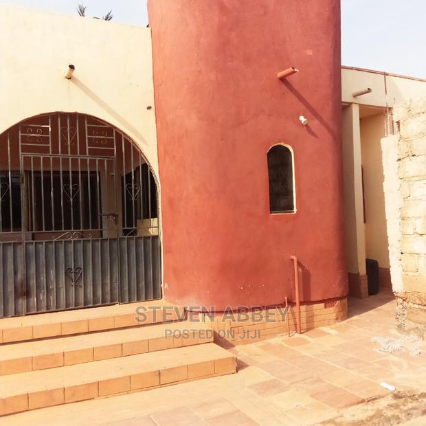 2bdrm Apartment in Adom, Teshie for Rent · Photo 4