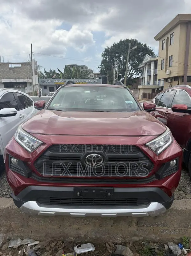 Toyota RAV4 Adventure 2019 Red · Photo 1