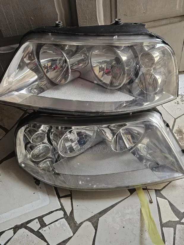 Vw Sharan Headlight 05 Available · Photo 1