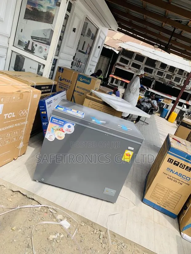 Fabulous Nasco NAS-300FL Single-Door 251L Electric Chest Freezer · Photo 1