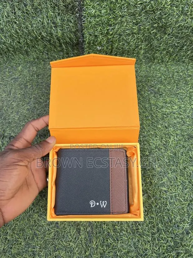 Daniel Wellington Leather Wallet · Photo 1