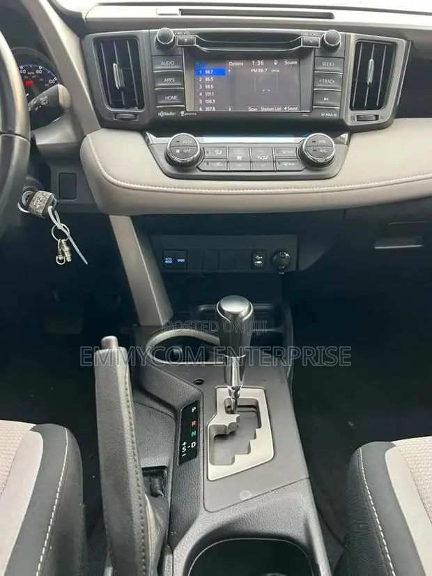Toyota RAV4 2016 Blue · Photo 1