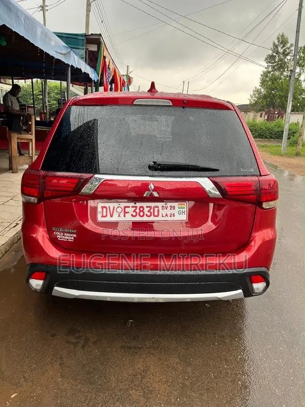 Mitsubishi Outlander 2016 Red · Photo 1
