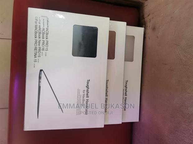 Mac B Pro Case · Photo 2
