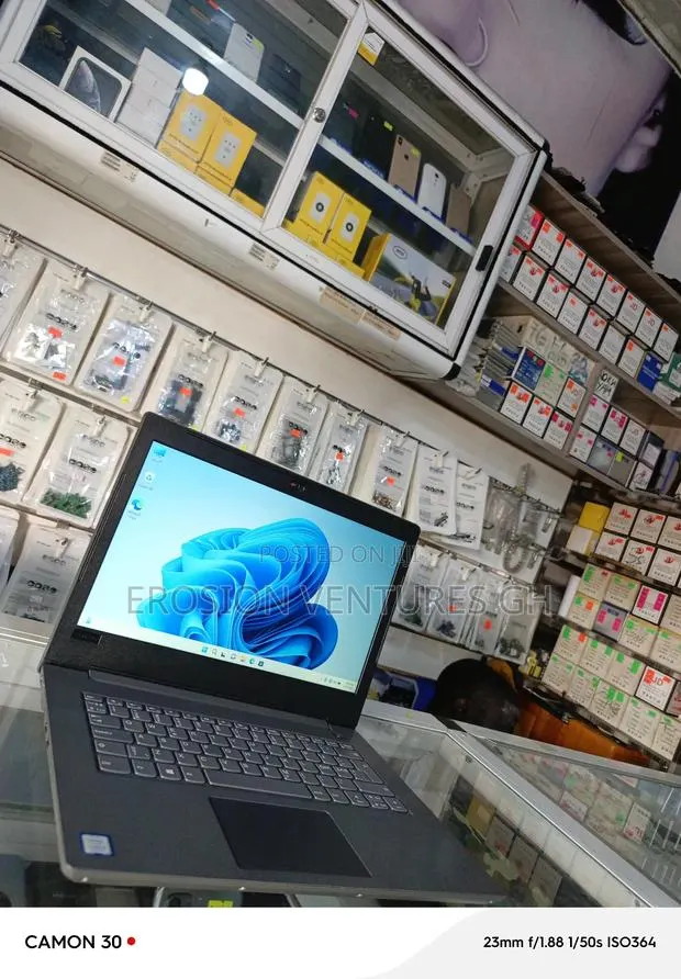 Laptop Lenovo 6GB Intel Core I5 SSD 128GB · Photo 1