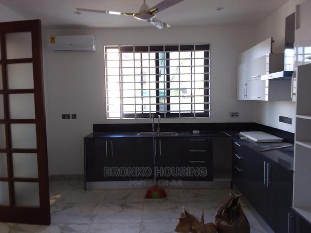 3bdrm House in Bronko Housing, Spintex for rent · Photo 2