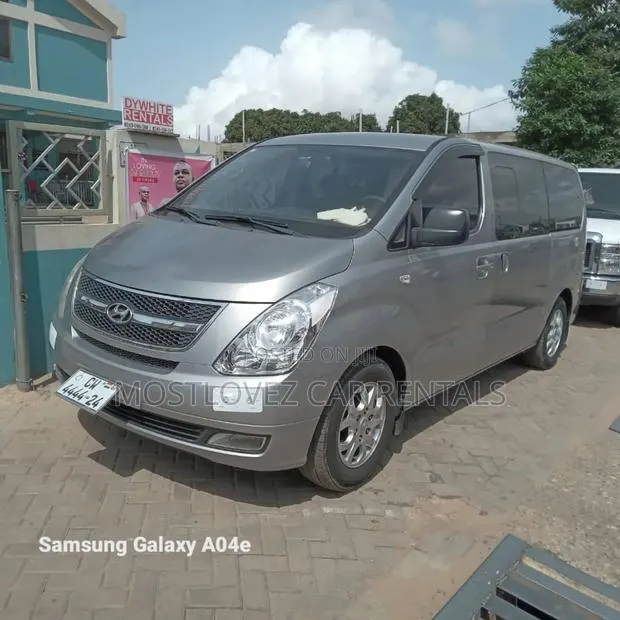 Car Rentals- 11 Seats Bus for Rent in Ghana Hyundai H1 · Photo 1