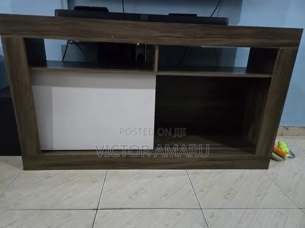 Living Room Shelves for Sale · Photo 1