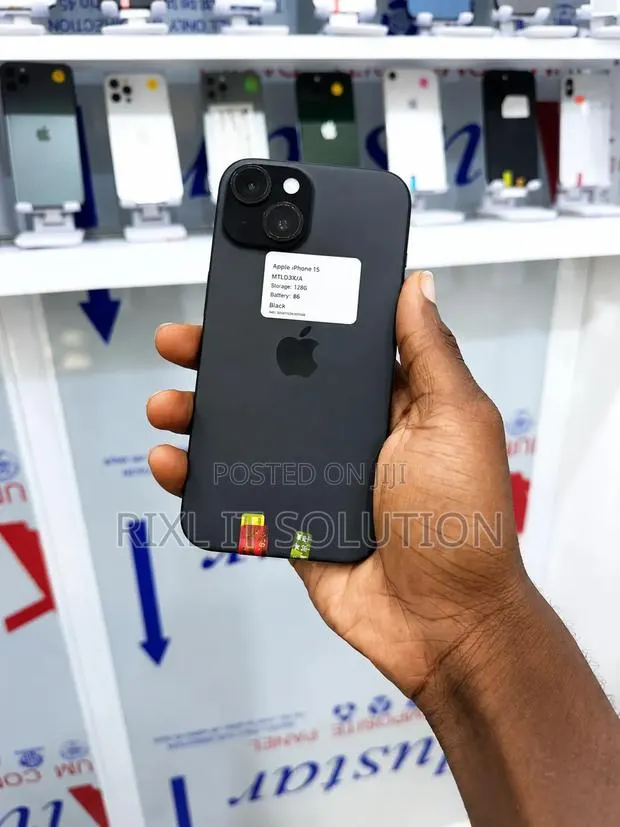 Apple iPhone 15 128 GB Black · Photo 1